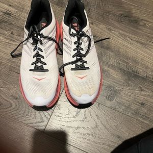 Hoka Clifton 6